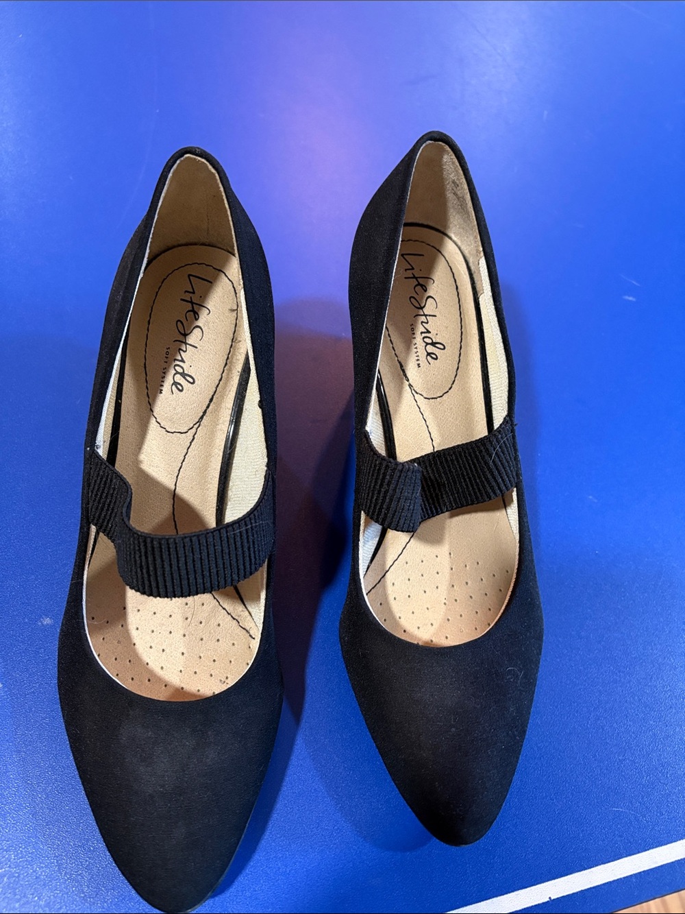 Life Stride Black Pointed Mary Jane Pump